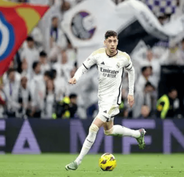 周日027 皇马VS马竞近期表现复盘与赛果前瞻分析